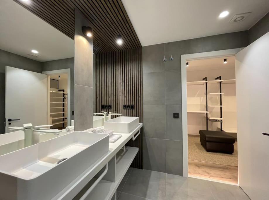 Notel Club - Precioso Loft En El Centro De La Ciudad Santander Luaran gambar